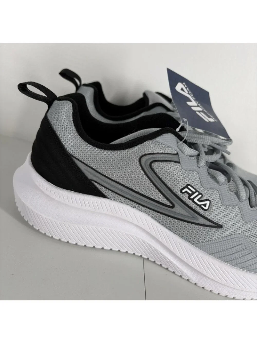 Fila Men Size 9 Grey Comfort Lace-Up Memory Primo-Forza Running Shoes NWB